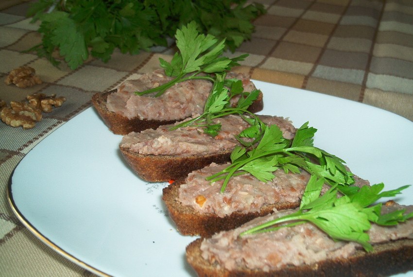 Бутерброды с помидорами