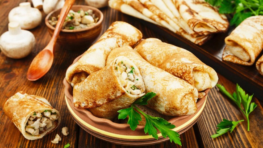 Блины с курицей и грибами