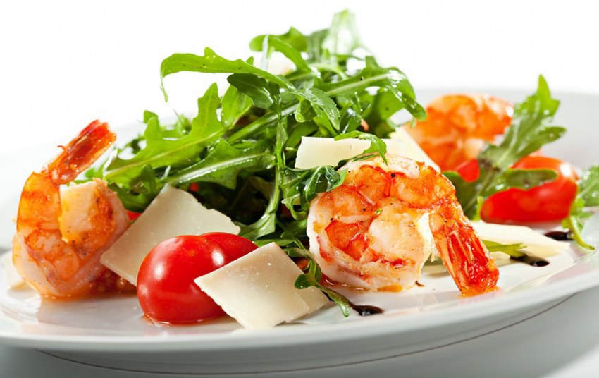 Креветки черри руккола пармезан