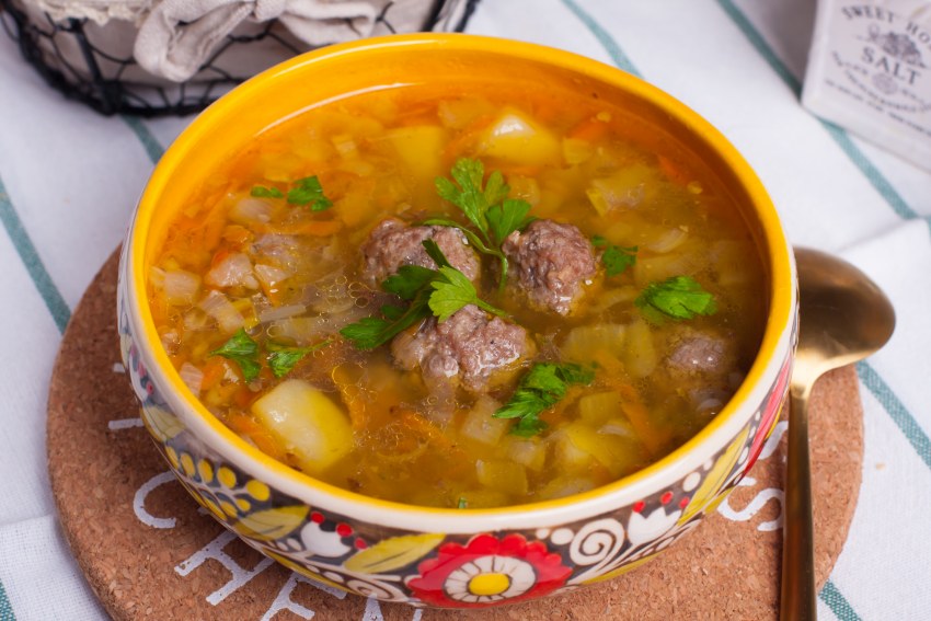 Суп картофельный с мясными фрикадельками