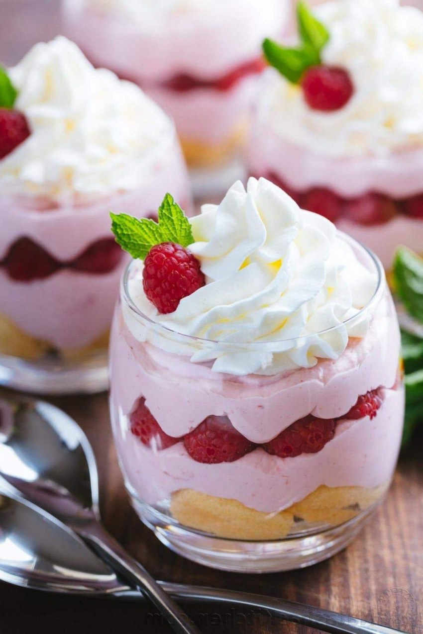 Трайфл клубничный мусс