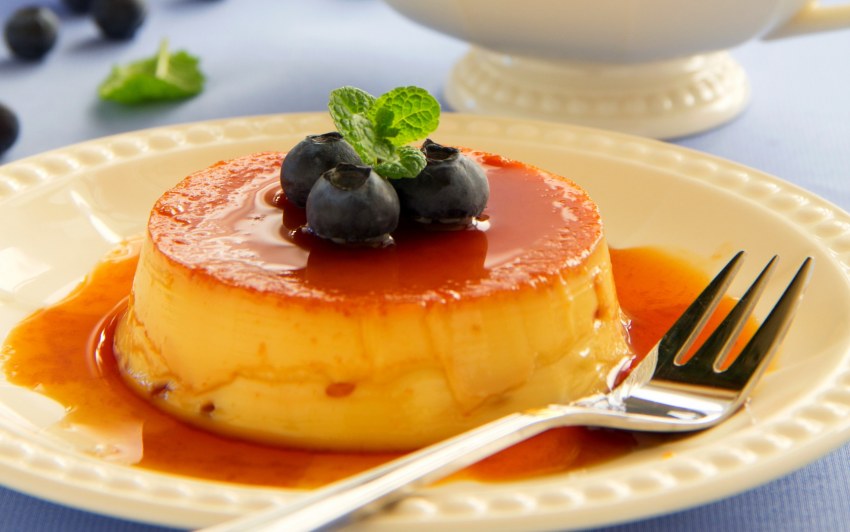 Торт с творожным сыром и фруктами