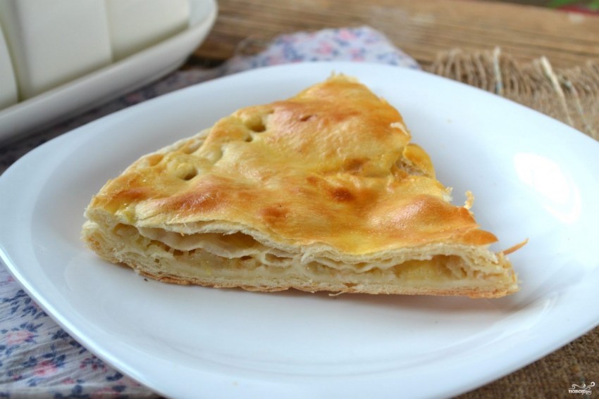 Пирог из слоеного бездрожжевого теста