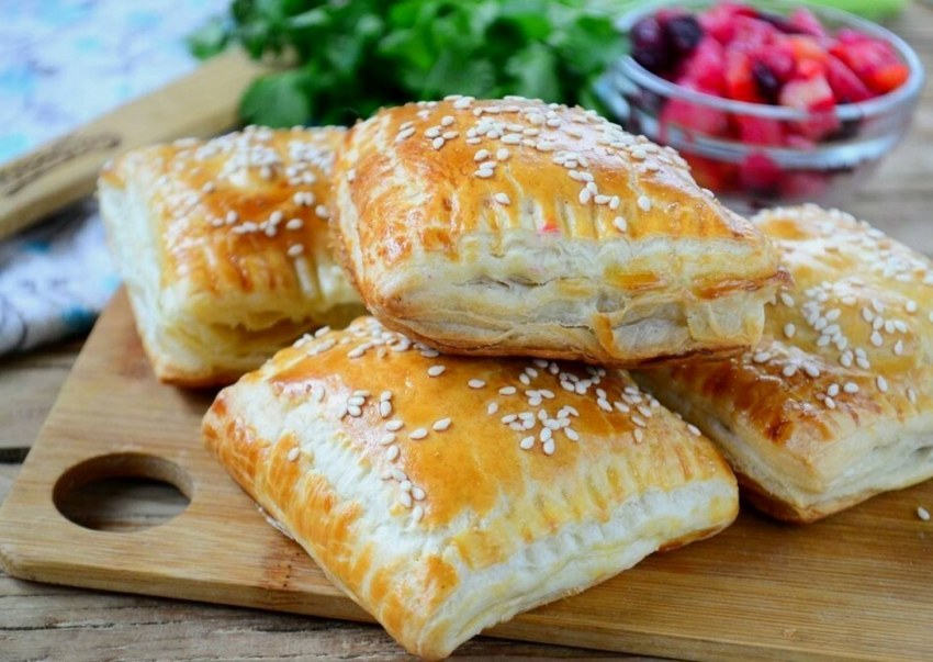 Пирожки из слоëнного теста
