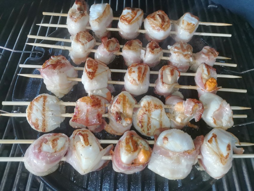 Креветки в беконе