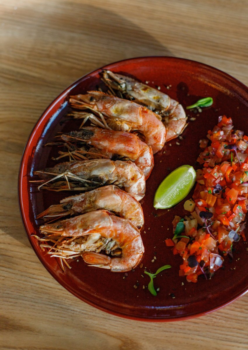 Креветки в беконе на гриле