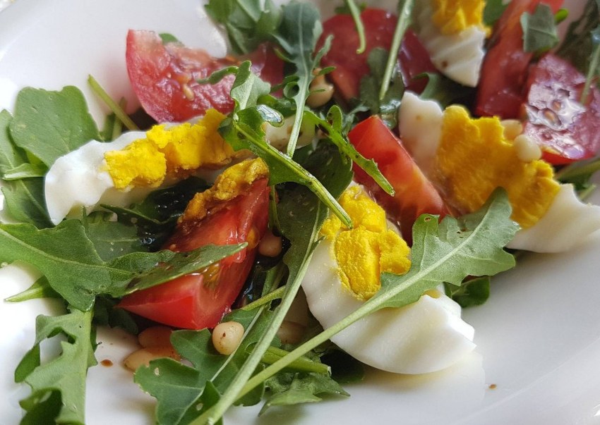 Пеппер-стейк с рукколой