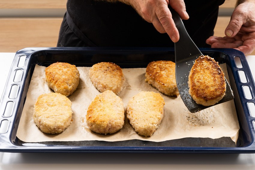 Котлеты в духовке