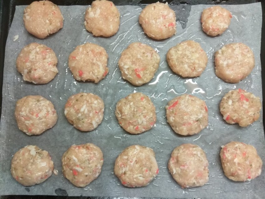 Котлеты куриного фарша из300гр