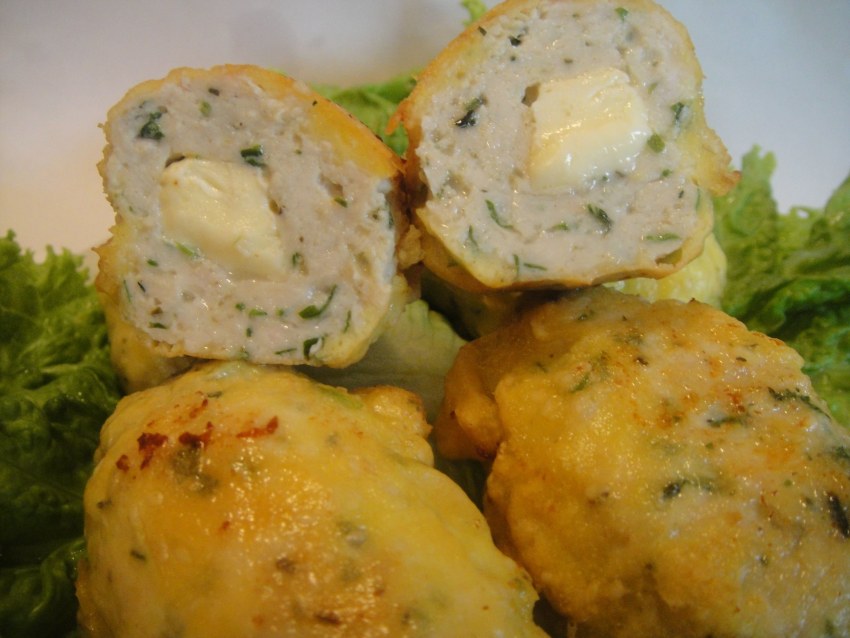 Куриные котлеты с сыром