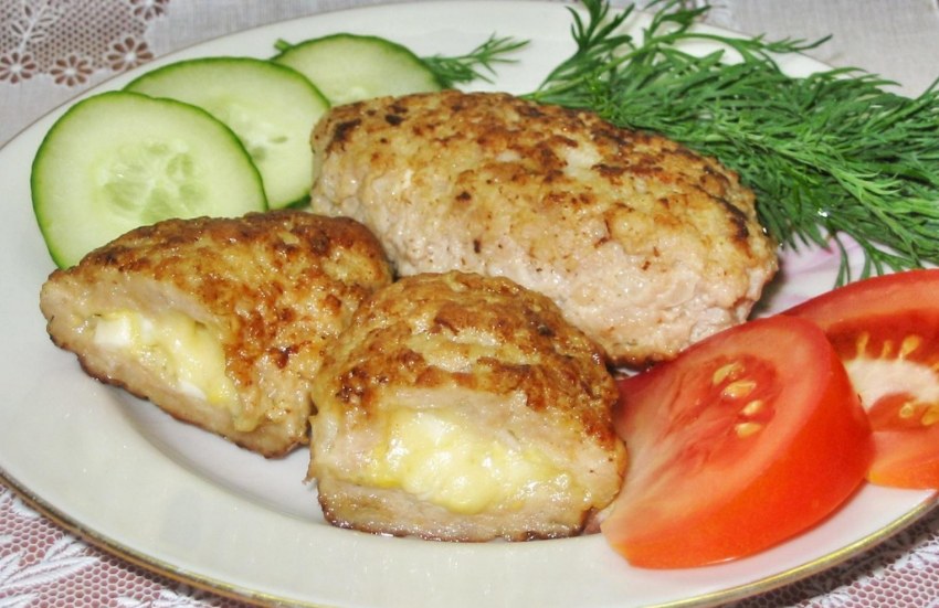 Биточки куриные в духовке с подливкой