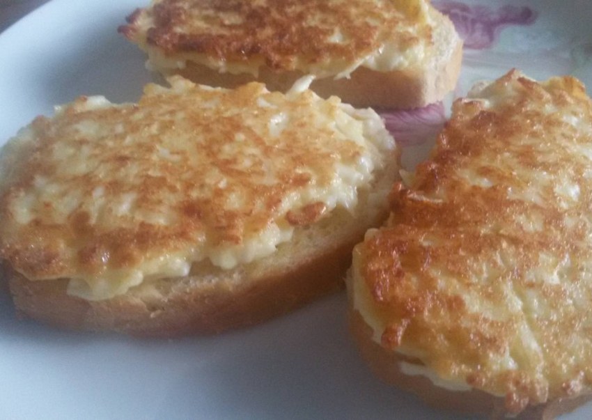 Бутерброды с плавленым свром