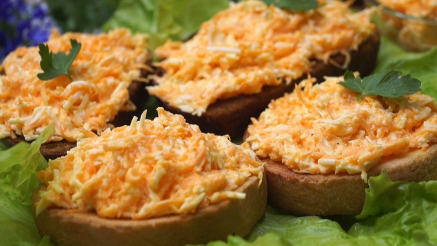 Горячие бутерброды на сковороде