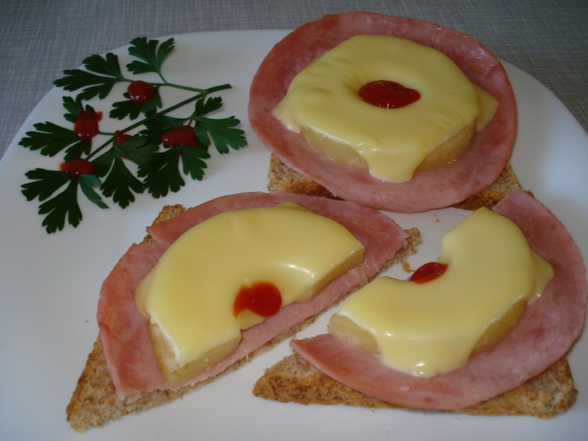 Бутерброды с яйцом и чесноком