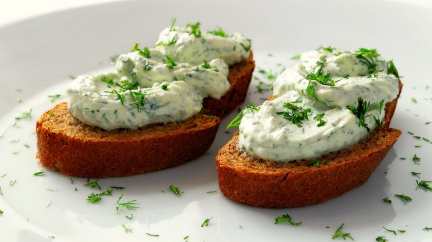 Бутерброды с мягким сыром