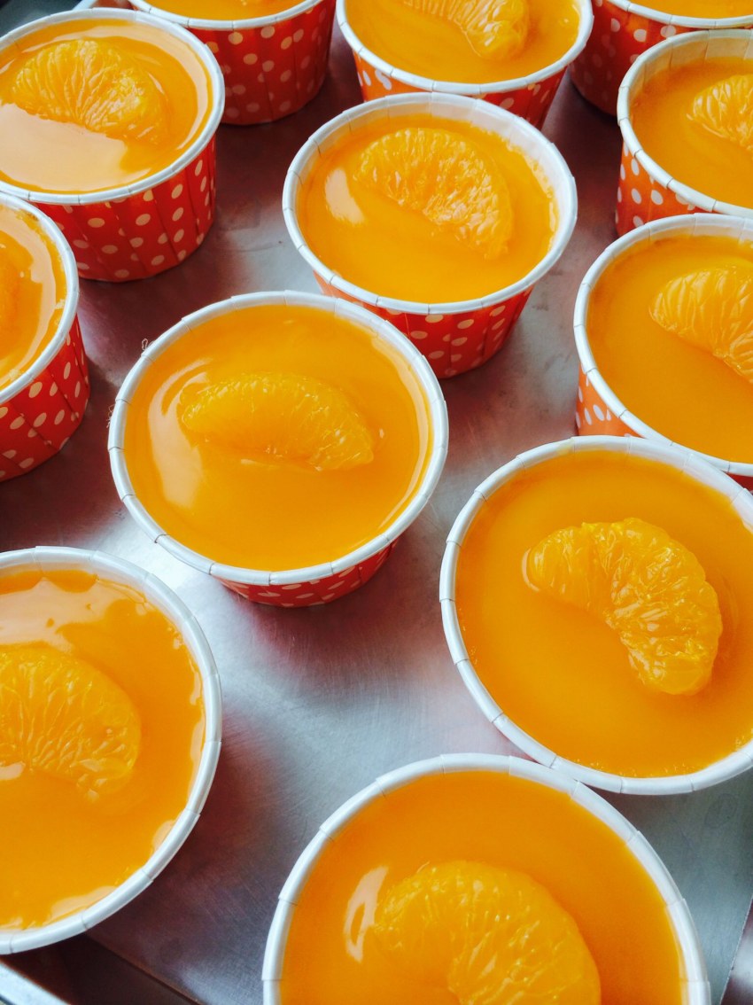 Желе с дольками мандарина