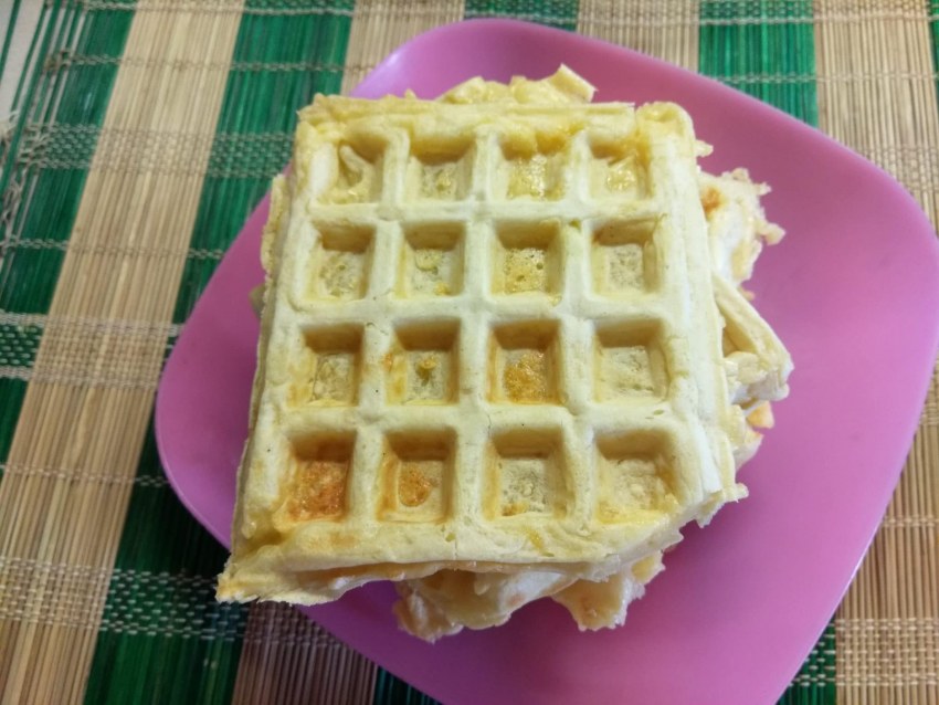 День вафель