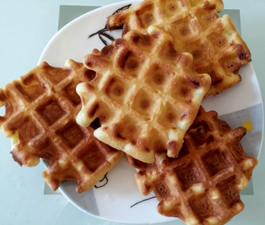 Венские вафли на кефире в вафельнице