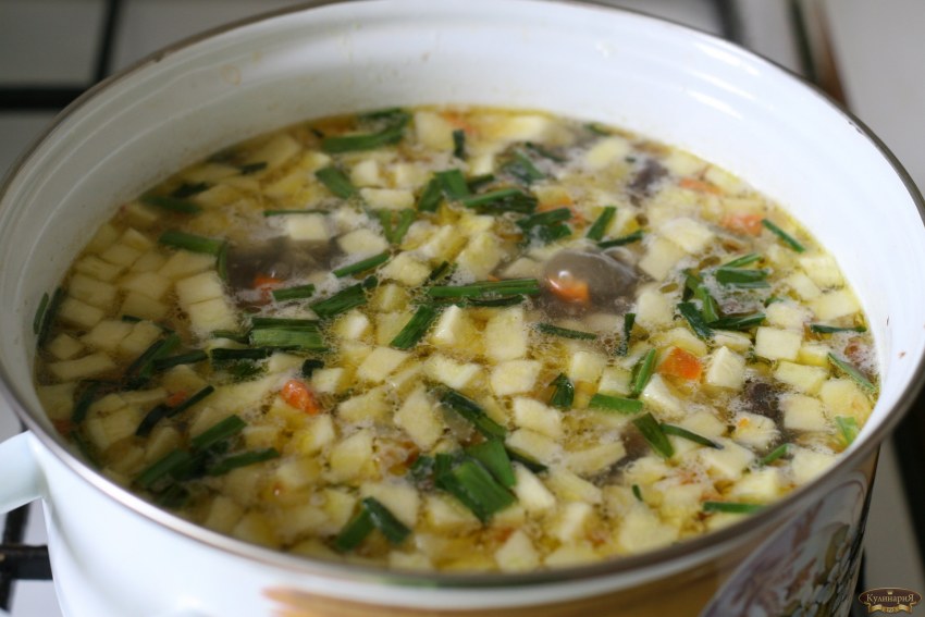 Овощной суп с грибами