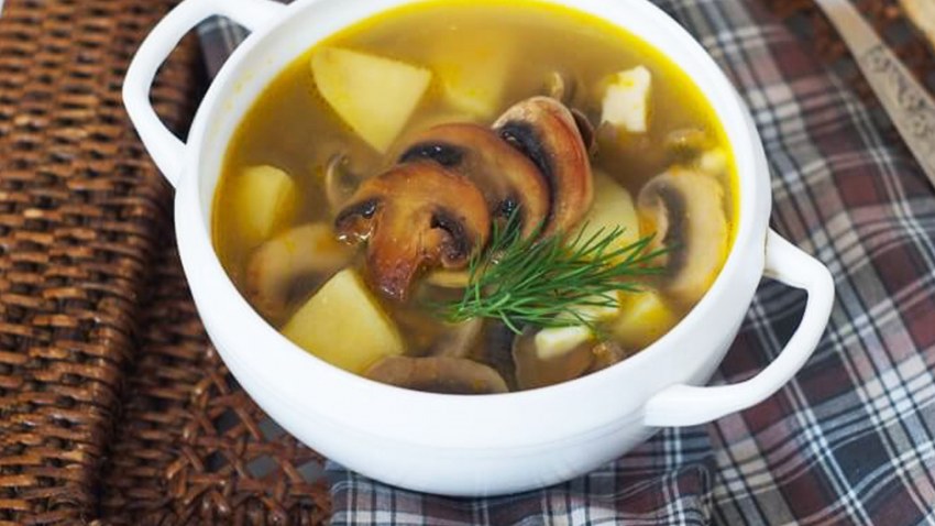 Суп грибной из шампиньонов с вермишелью