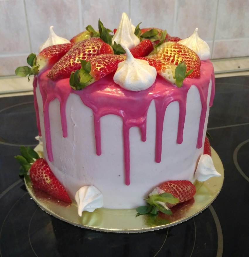 Торт с карамелью