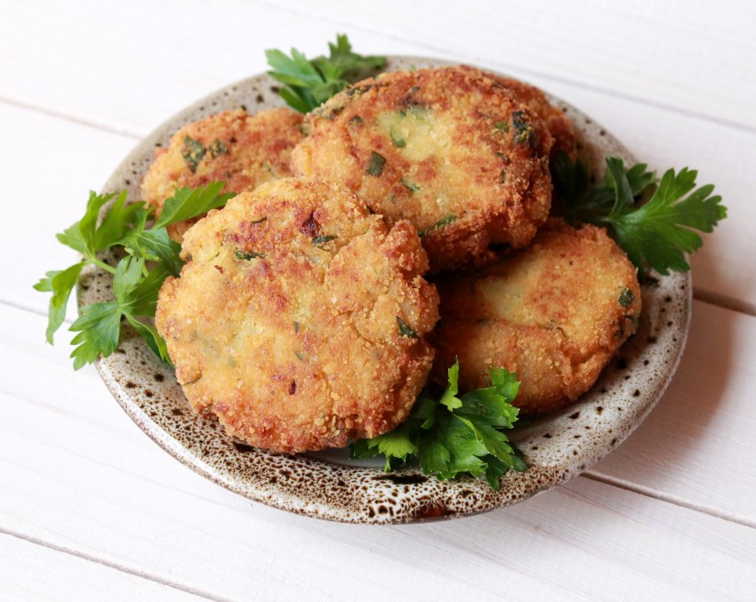 Куриные котлеты в духовке сочные