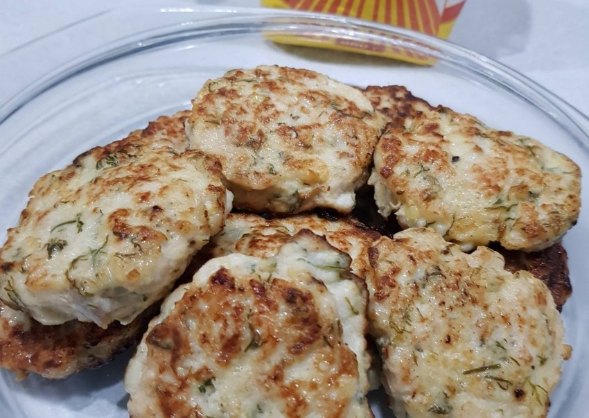 Котлеты куриного фарша из300гр
