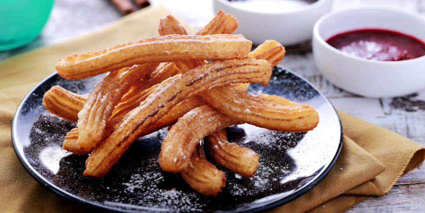 Чуррос испанский во фритюре