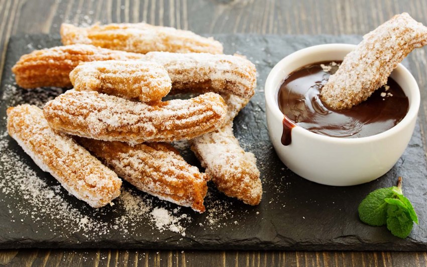 Испанский десерт чуррос