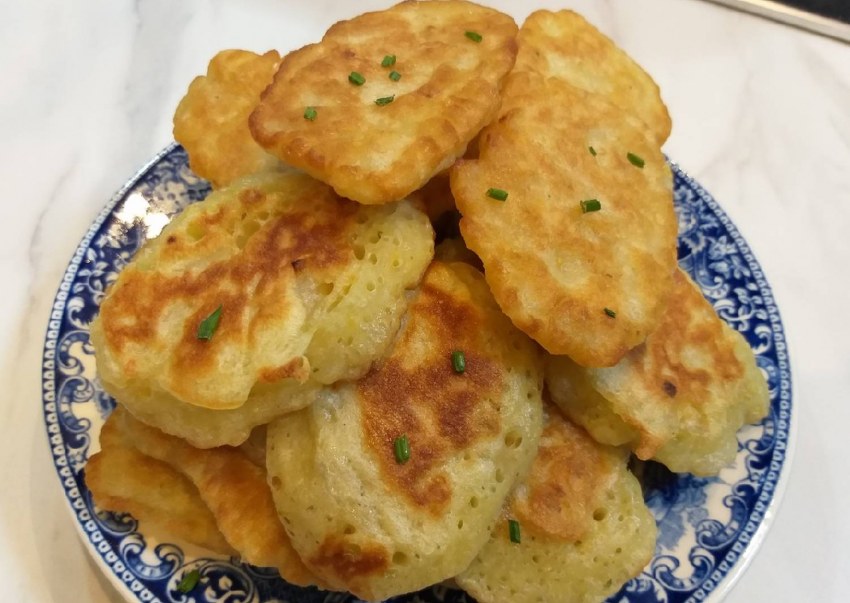 Оладьи с луком репчатым