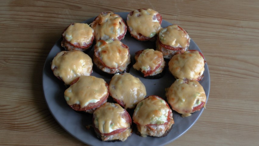 Баклажаны с фаршем на сковороде