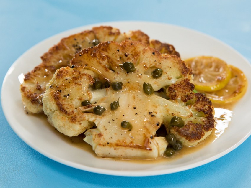 Стейк из цветной капусты в духовке