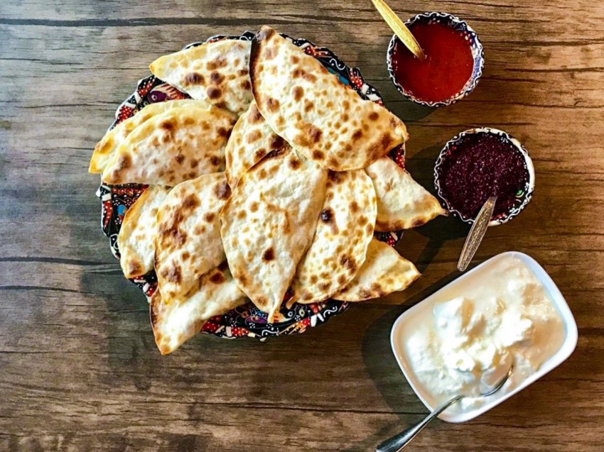 Чебуреки с крапивой