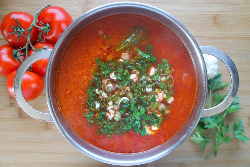 Борщ с квашеной капустой и свеклой