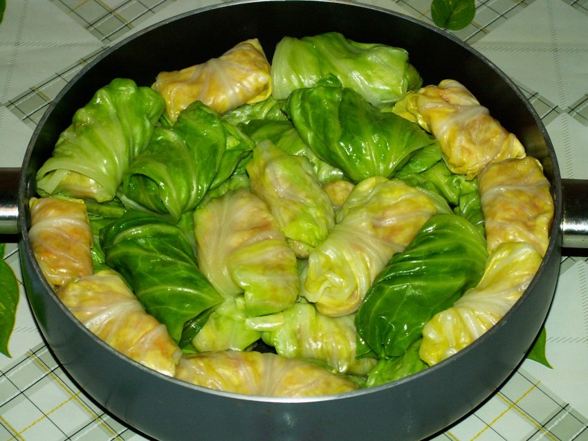 Голубцы с морковью и луком