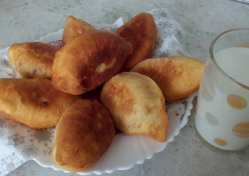 Жареные пирожки с вареньем