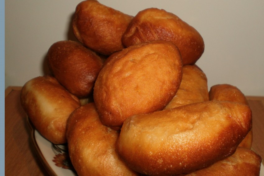 Пирожки печеные с повидлом