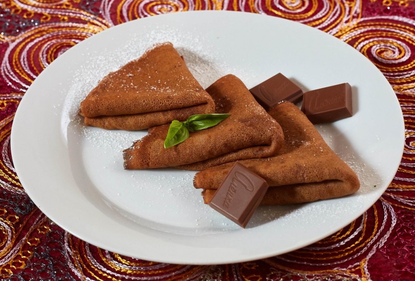 Блинчики политые шоколадом