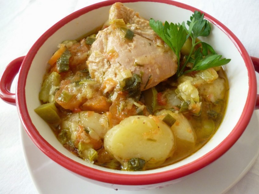 Рагу из курицы с картошкой и овощами