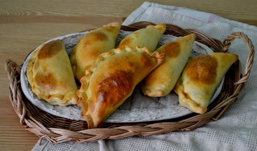 Пирожки с картошкой и грибами жареные