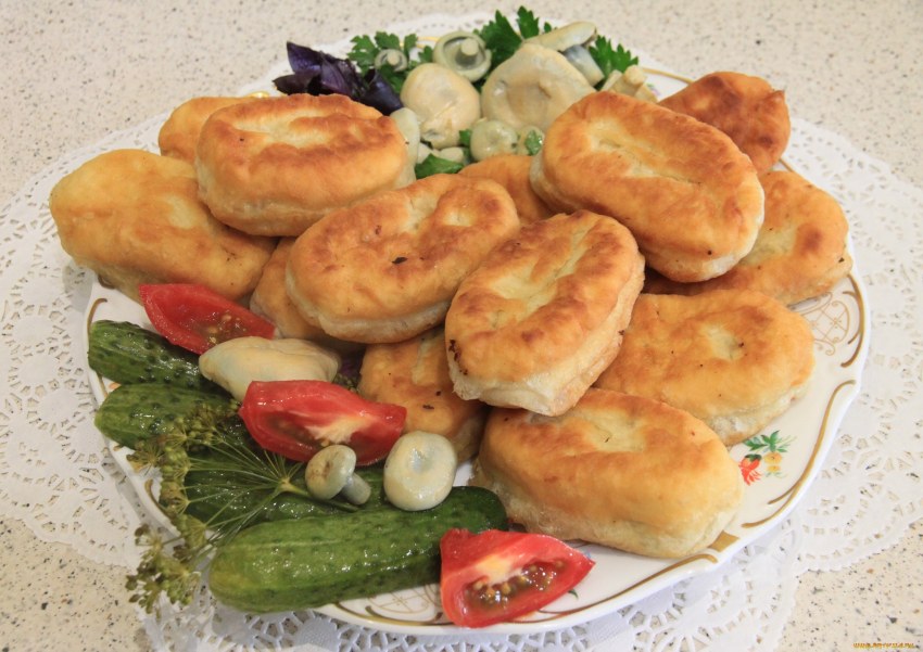 Пирожки с мясом жареные