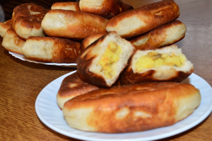 Жареные пирожки с картошкой вывеска