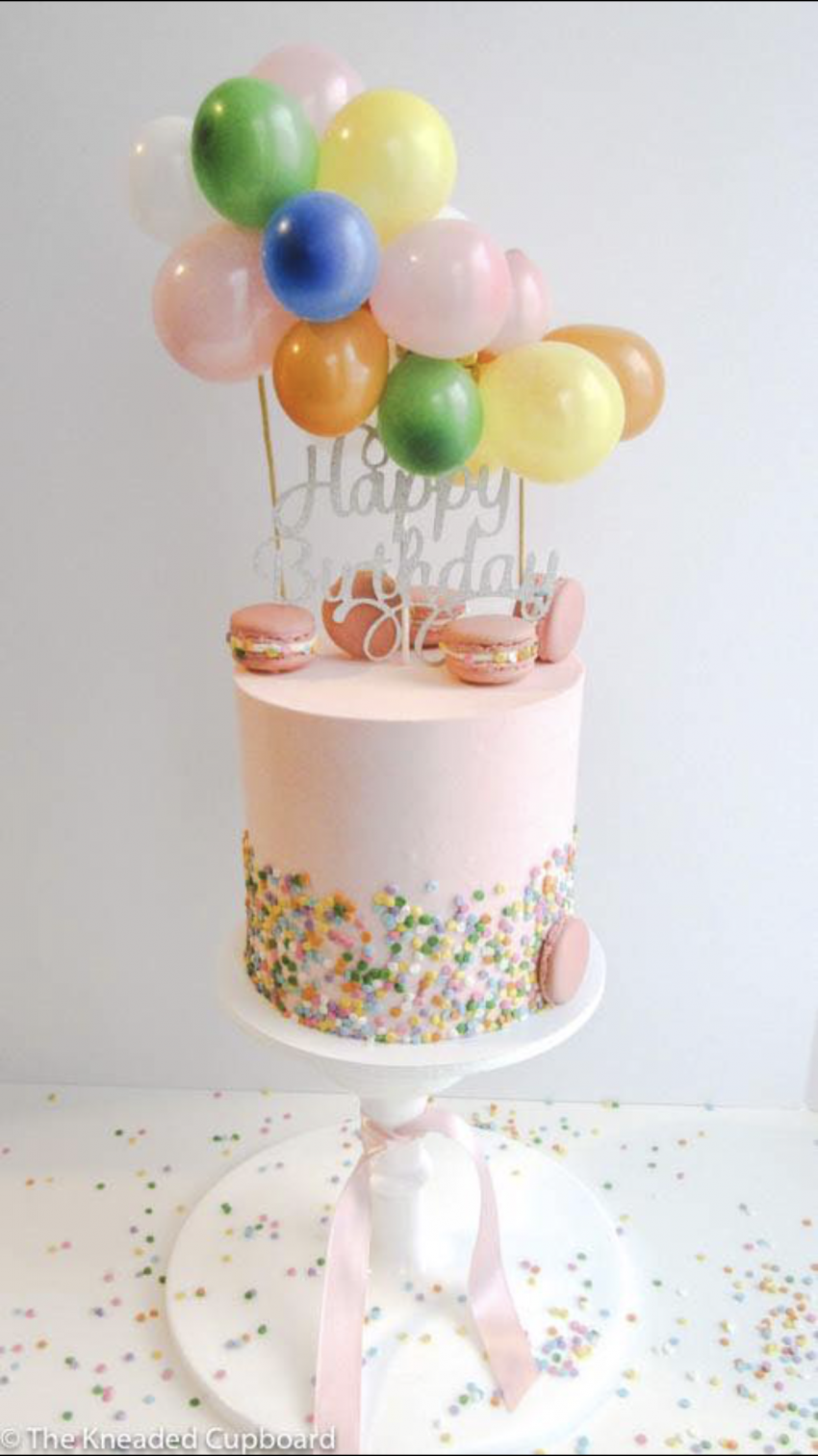 Стильный детский торт