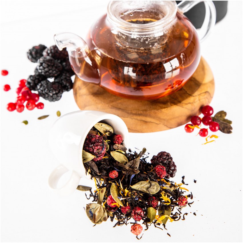 Чай с ежевикой