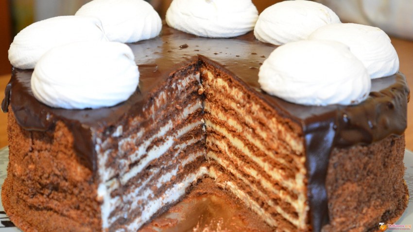 Торт с кремом на манке с лимоном