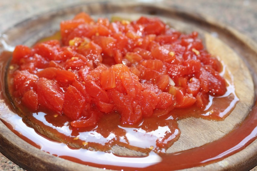 Треска в томатно базиликовом соусе