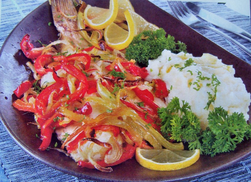 Судак в томатном соусе