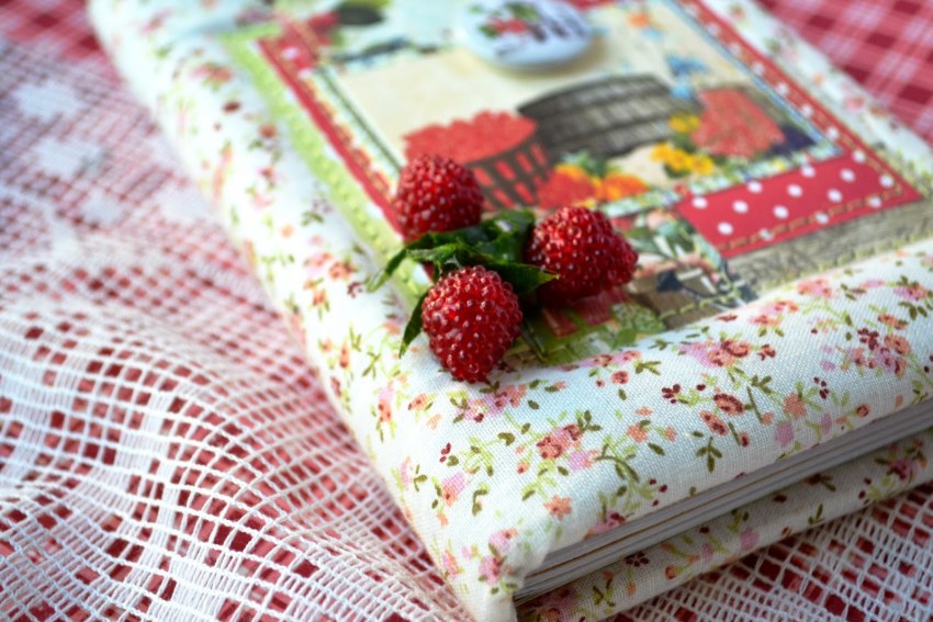 Семифредо шоколадный с малиной