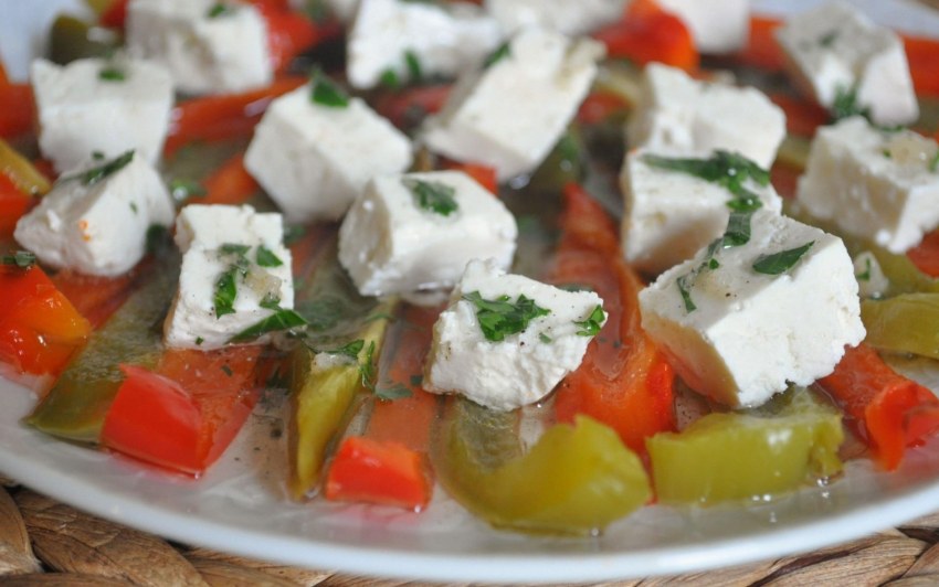 Перец болгарский фаршированный сыром