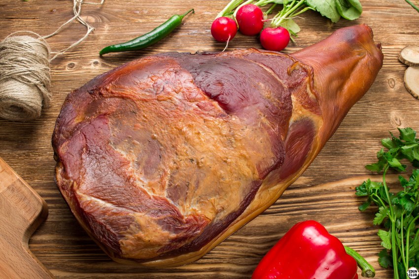 Окорок свиной копченый